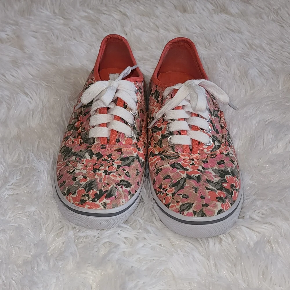 AEROPOSTALE floral shoes - Picture 8 of 8